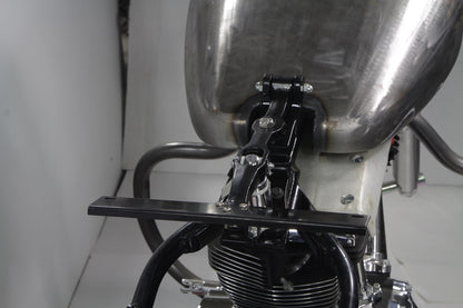 Black Seat T and Chrome Piston Kit