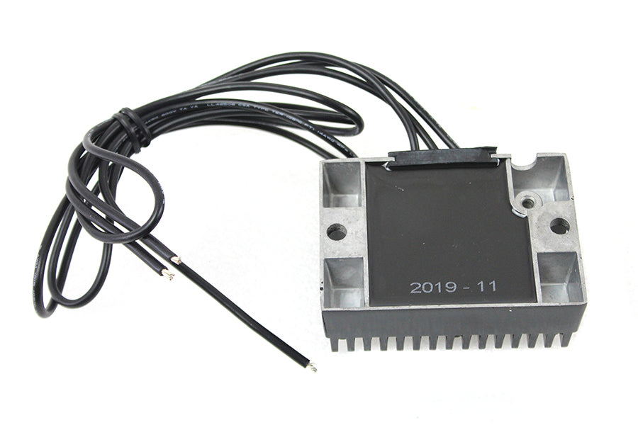 12 Volt Electronic Regulator Black