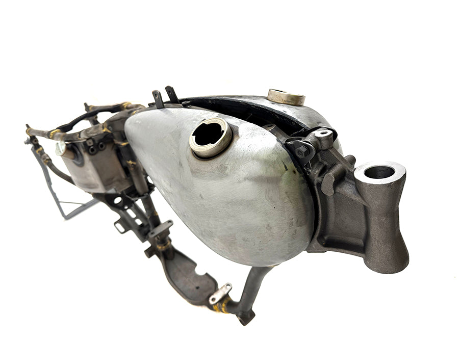 WR 45 2.5 Gallon Gas Tank Set