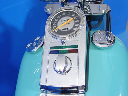 Chrome Cast Dash Panel Kit with 1:1 Ratio Speedometer