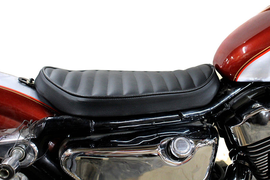 Bates Solo Seat Tuck and Roll Style Black