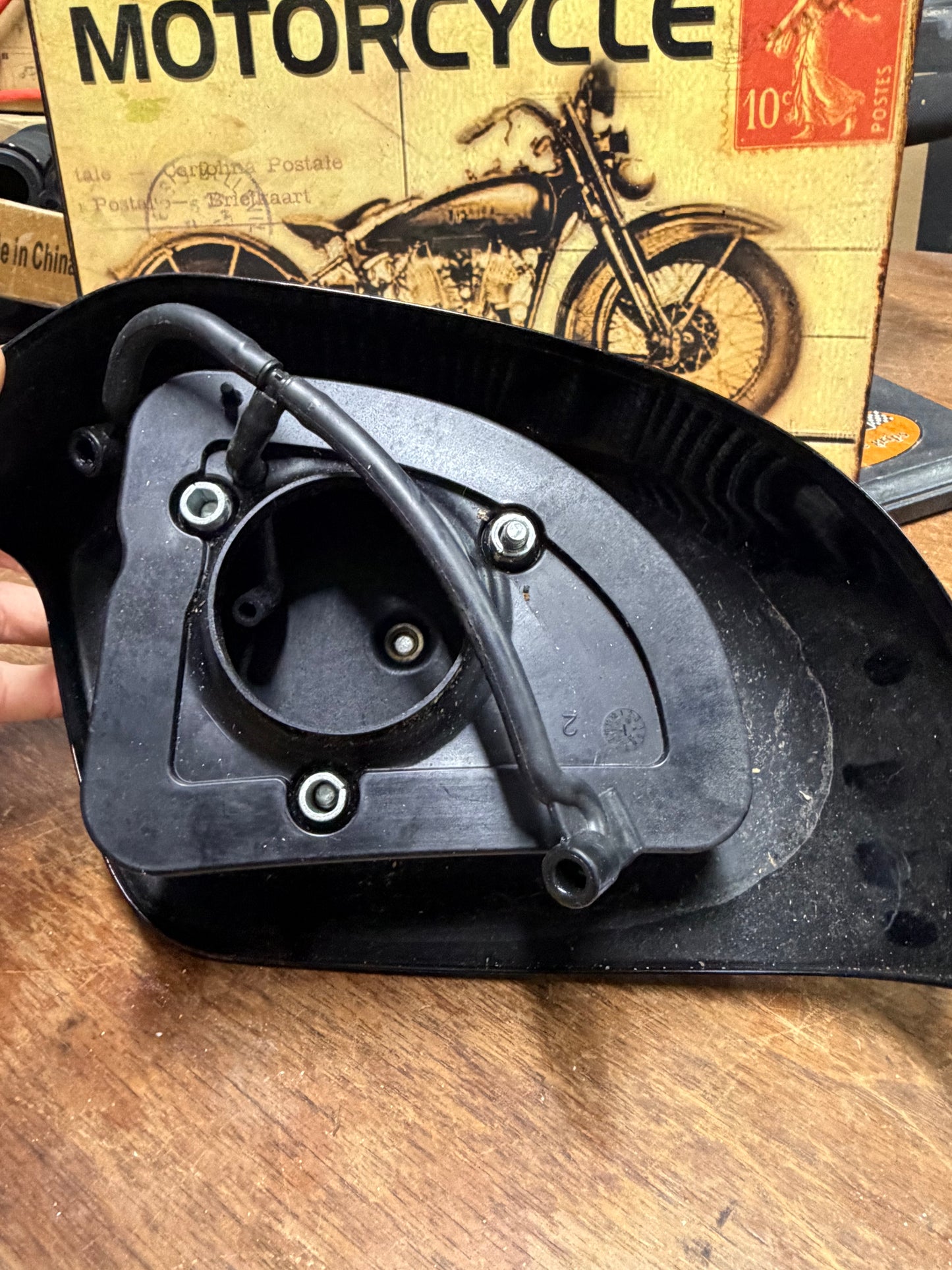 Harley Davidson 107 Milwaukee Eight Air Cleaner Assembly OEM 29000116 Used