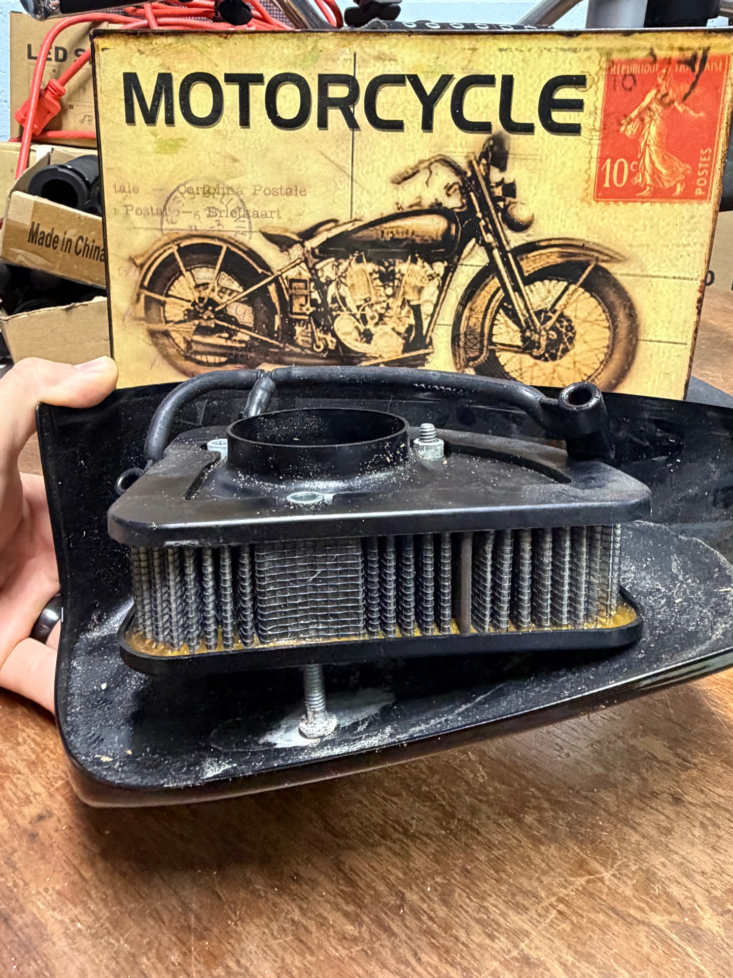 Harley Davidson 107 Milwaukee Eight Air Cleaner Assembly OEM 29000116 Used