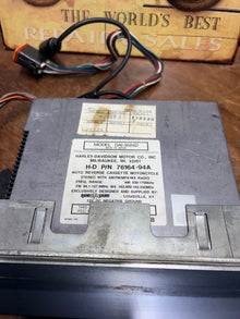 Harley 76164-94A AM/FM Auto Reverse Cassette Radio w/ Wiring Used