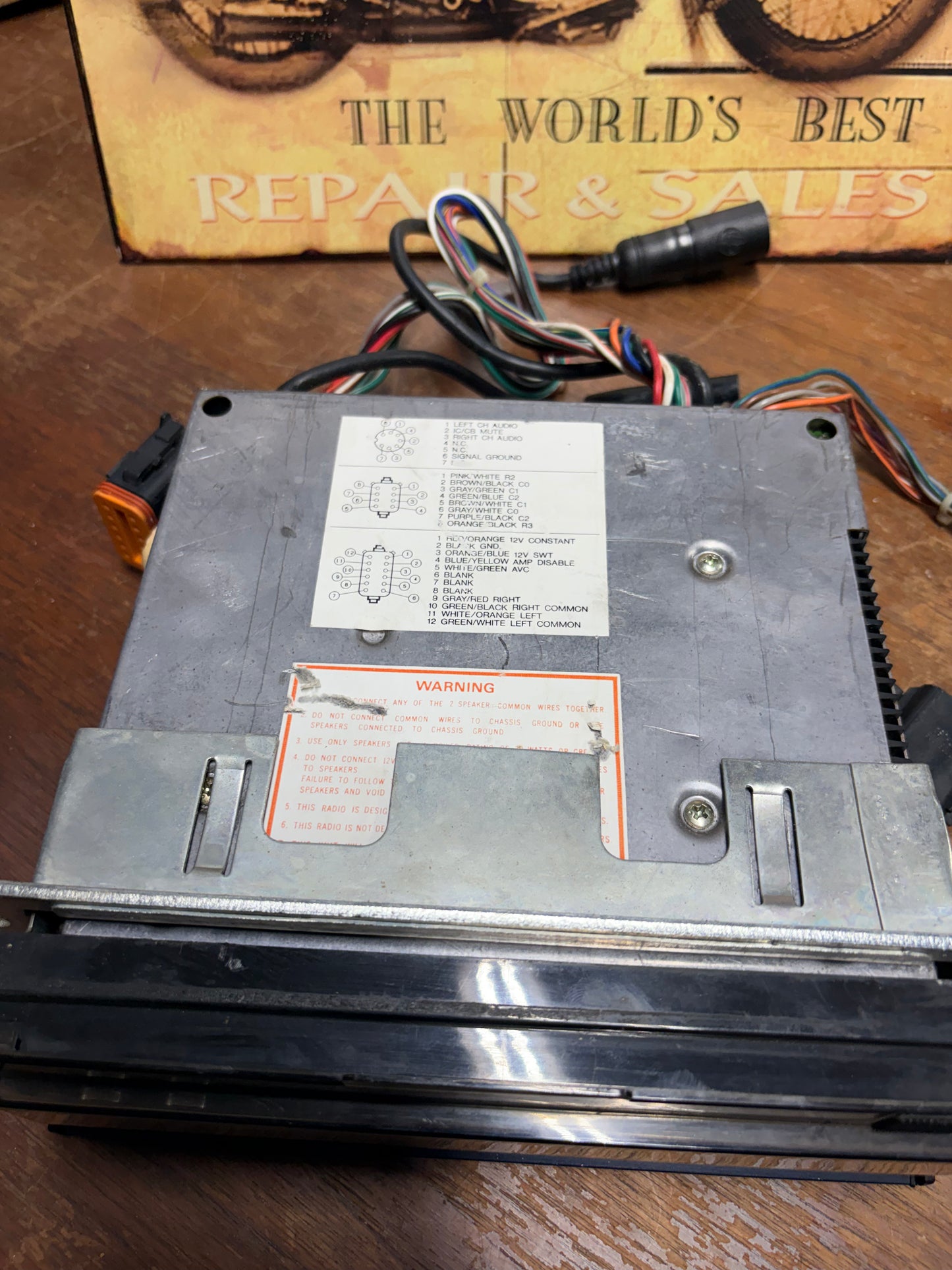 Harley 76164-94A AM/FM Auto Reverse Cassette Radio w/ Wiring Used