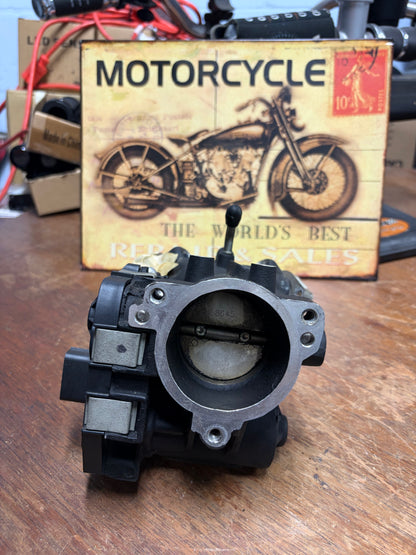 2009 Harley-Davidson Throttle Body 27685-08A w/ Intake Brackets Used
