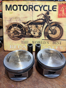Harley Twin Cam Standard Piston Set 22095-99B 94.34mm 3.71in Used