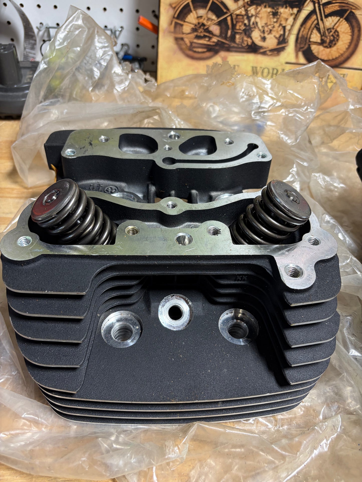 Harley Twin Cam 88 OEM Cylinder Heads 16723-99 16725-99 1999-06