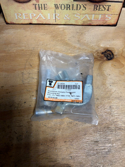V-Twin 27-0606 Footboard Mounting Kit Harley FL FXE 1965-84 NOS