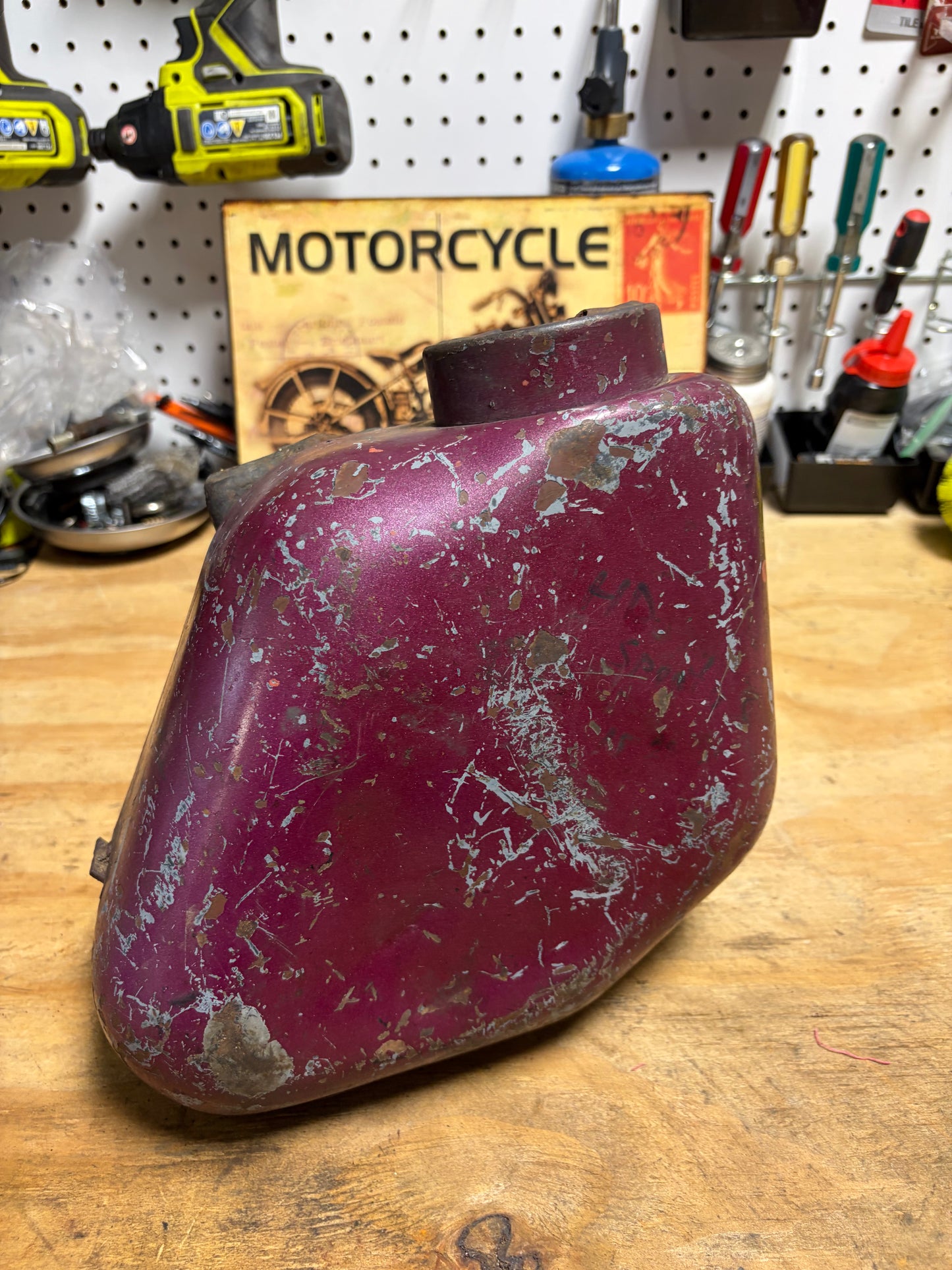Harley Ironhead Sportster XLH Oil Tank 62507-67 1967-78 OEM Used