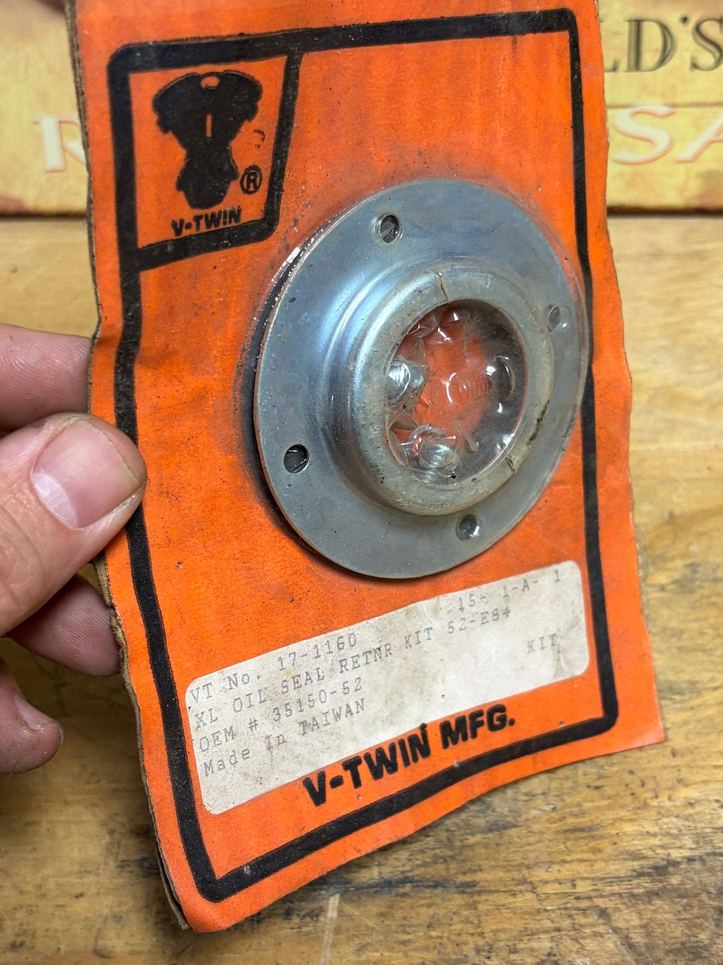 V-Twin 17-1160 Mainshaft Oil Seal Retainer Kit – Harley K / Sportster XL 1952-1984