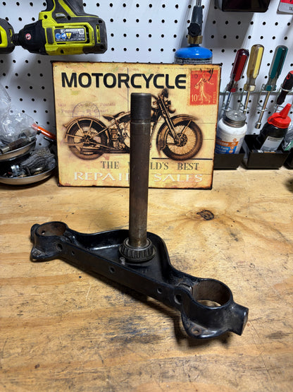 Harley 39mm Narrow-Glide Lower Triple Tree CF4301 - Sportster