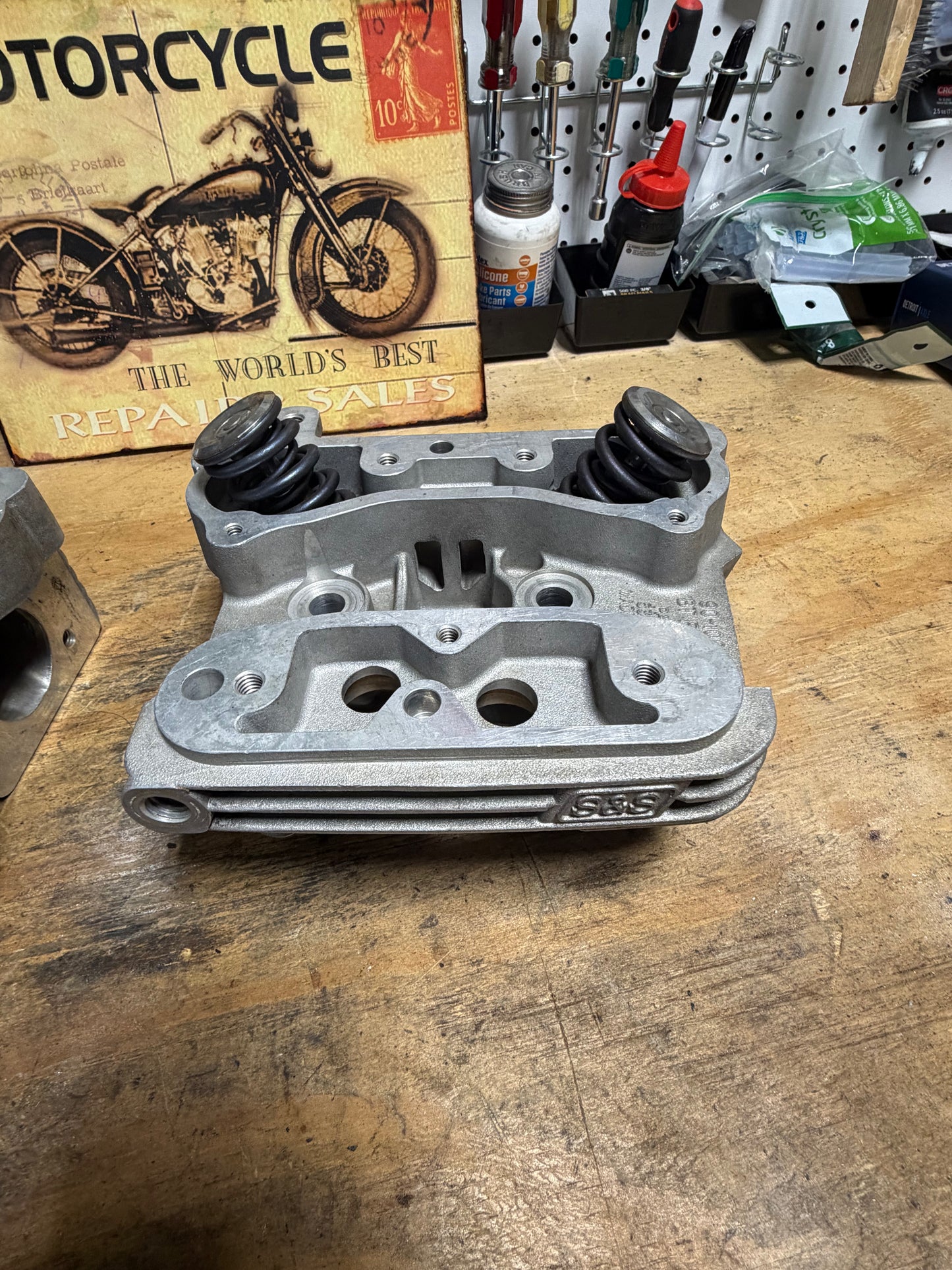 S&S Super Stock Evo Big Twin Cylinder Heads Pair 90-1000F 90-1000R