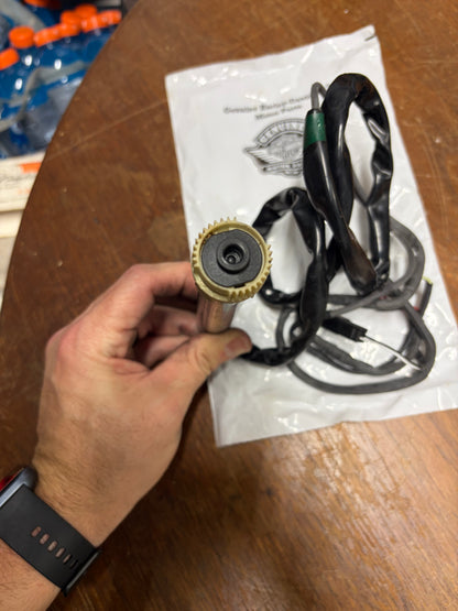 Harley OEM Twist Grip Throttle Sensor 32700050A Touring 2016-Up Used