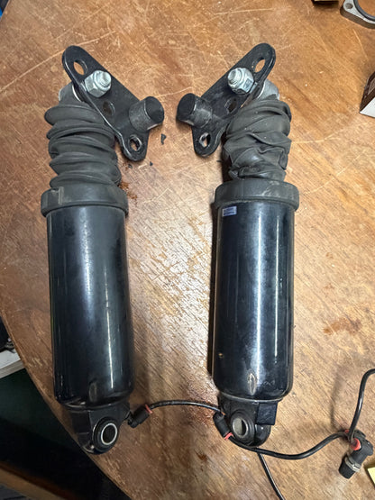 Harley OEM Low Profile Rear Air Shocks 54662-09 Touring FLHX FLTRX Pair