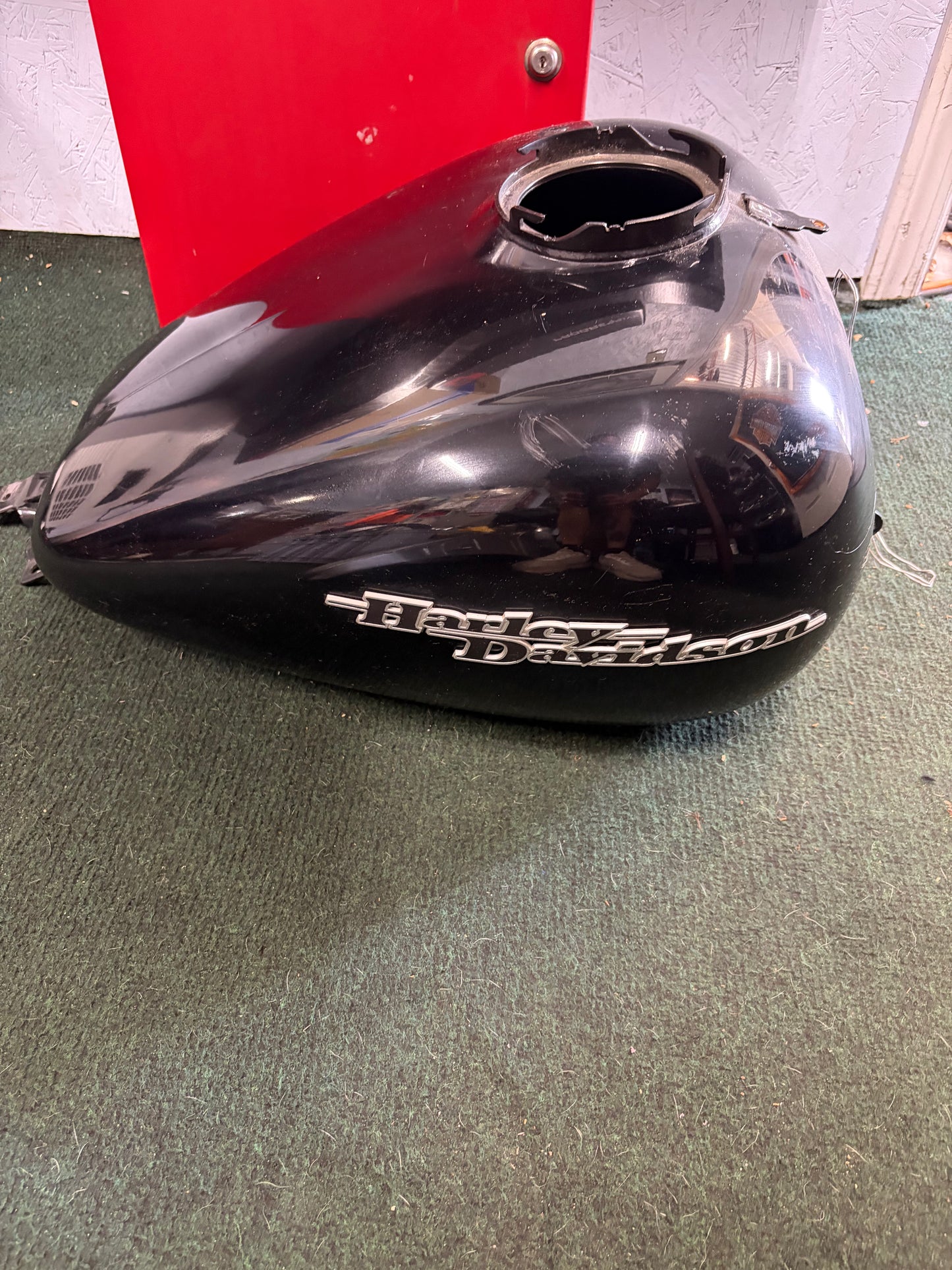 Harley Touring EFI Vivid Black Gas Fuel Tank OEM Used No Dents