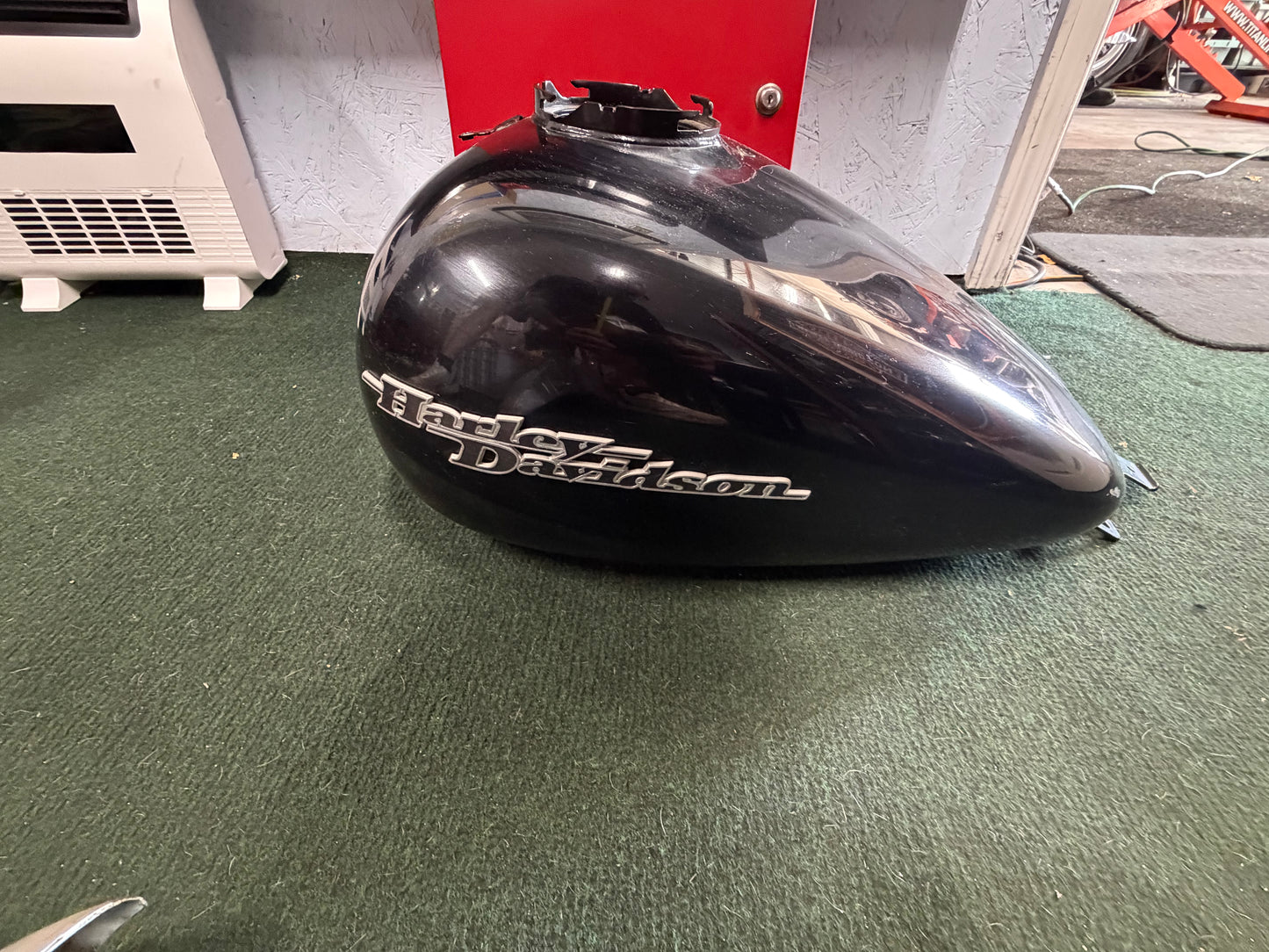 Harley Touring EFI Vivid Black Gas Fuel Tank OEM Used No Dents