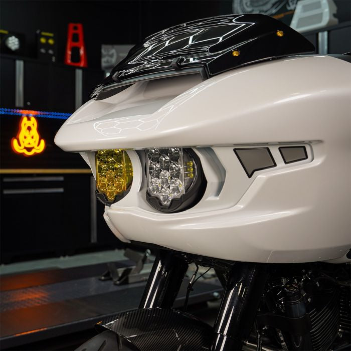 White Onyx Pearl Bezel for HOGWORKZ® Road Glide Performance Headlight '23.5+ sabertooth