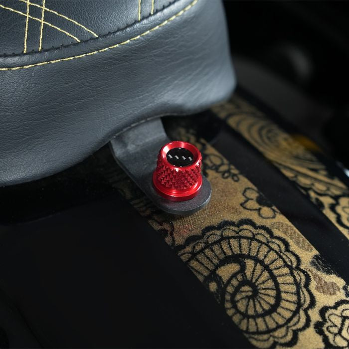 Red Carbon Fiber 1/4" Knurled Seat Bolt / Screw Kit for Harley-Davidson® from HOGWORKZ on bike