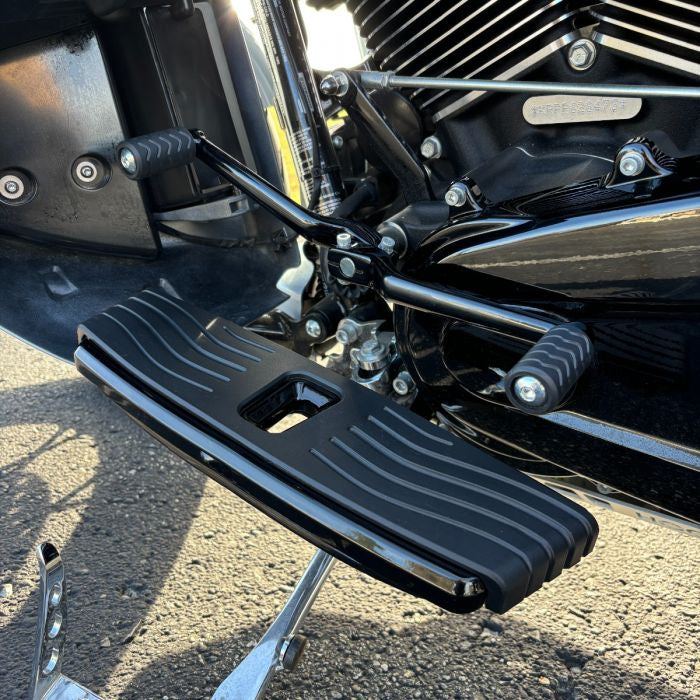 HOGWORKZ® Riot Shifter Pegs for Harley® Touring & Softail on bike