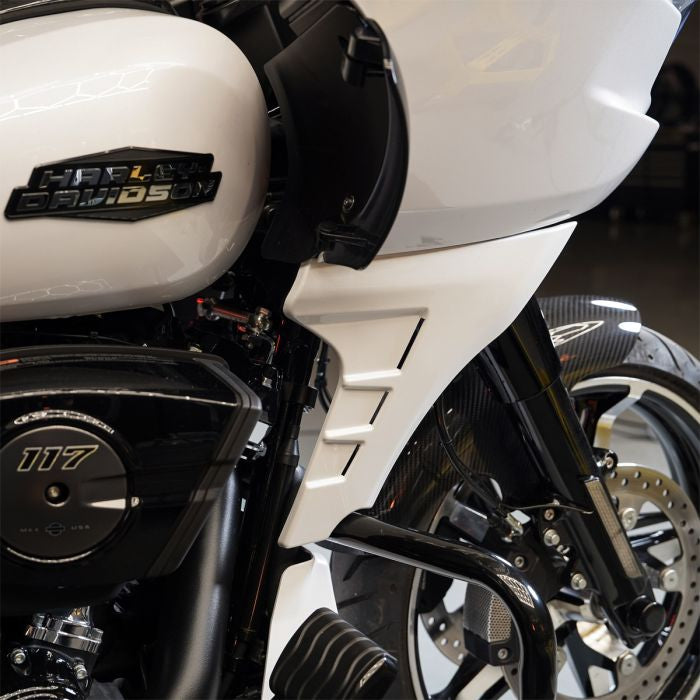 White Onyx Pearl Fairing Spoiler Kit for Harley® Road Glide close up