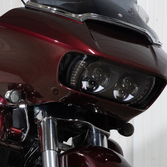 Road Glide '15-'23 Visionz™ LED Turn Signal & DRL Vent Inserts from HOGWORKZ® close up