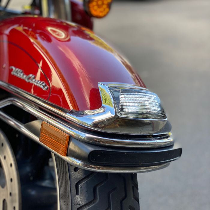 Harely front fender light in white
