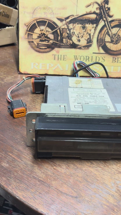Harley 76164-94A AM/FM Auto Reverse Cassette Radio w/ Wiring Used